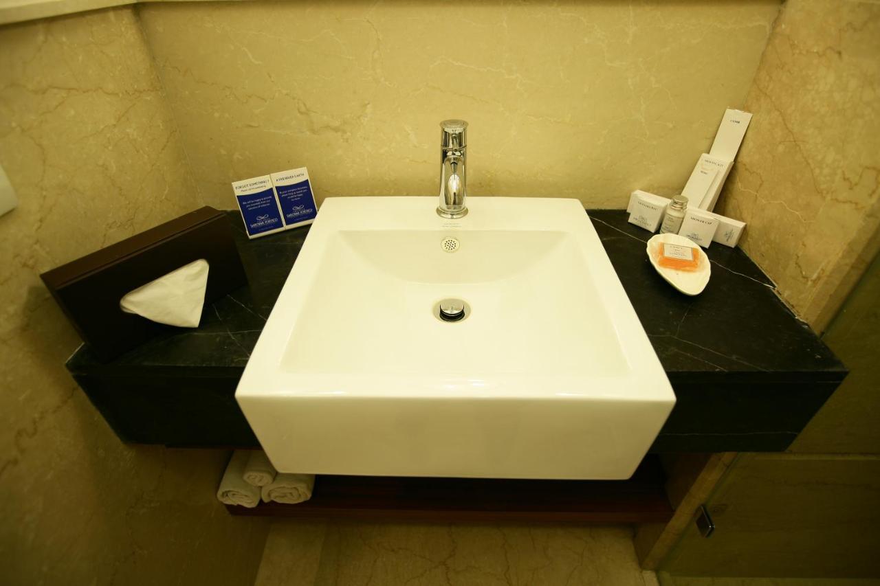Muse Sarovar Portico Nehru Place Nuova Delhi Esterno foto
