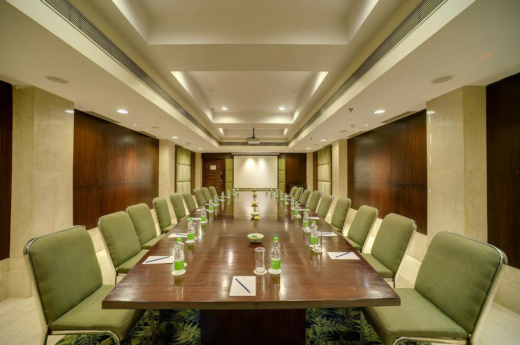 Muse Sarovar Portico Nehru Place Nuova Delhi Esterno foto