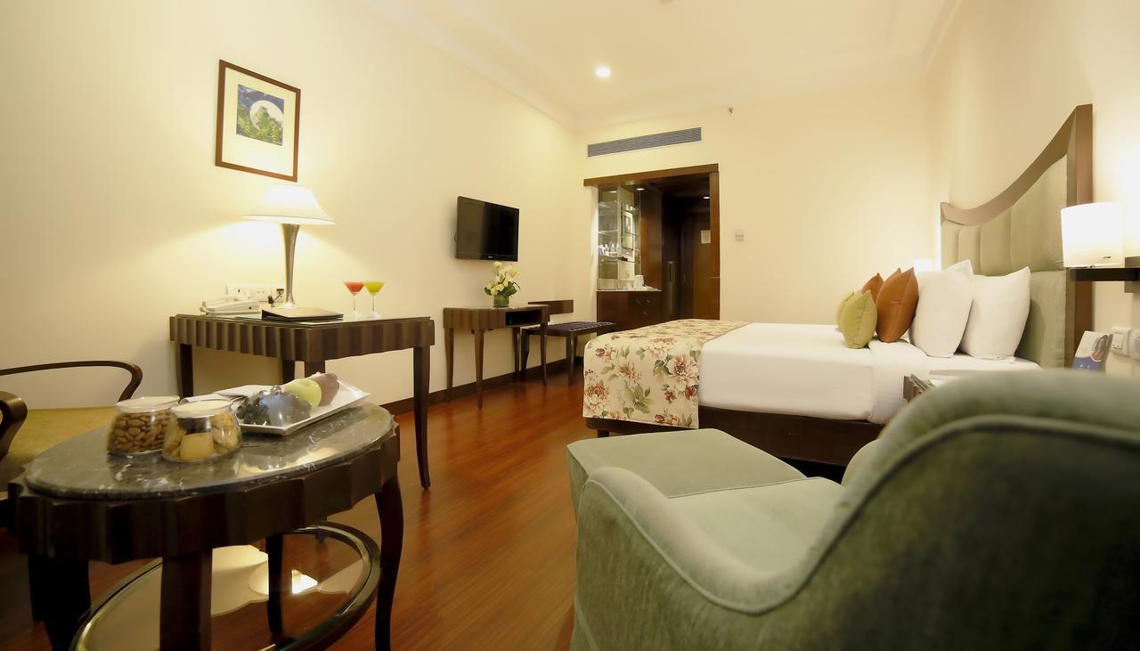 Muse Sarovar Portico Nehru Place Nuova Delhi Esterno foto