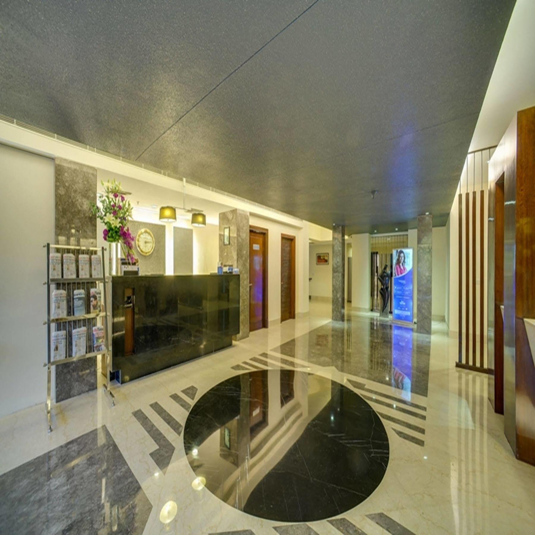 Muse Sarovar Portico Nehru Place Nuova Delhi Esterno foto