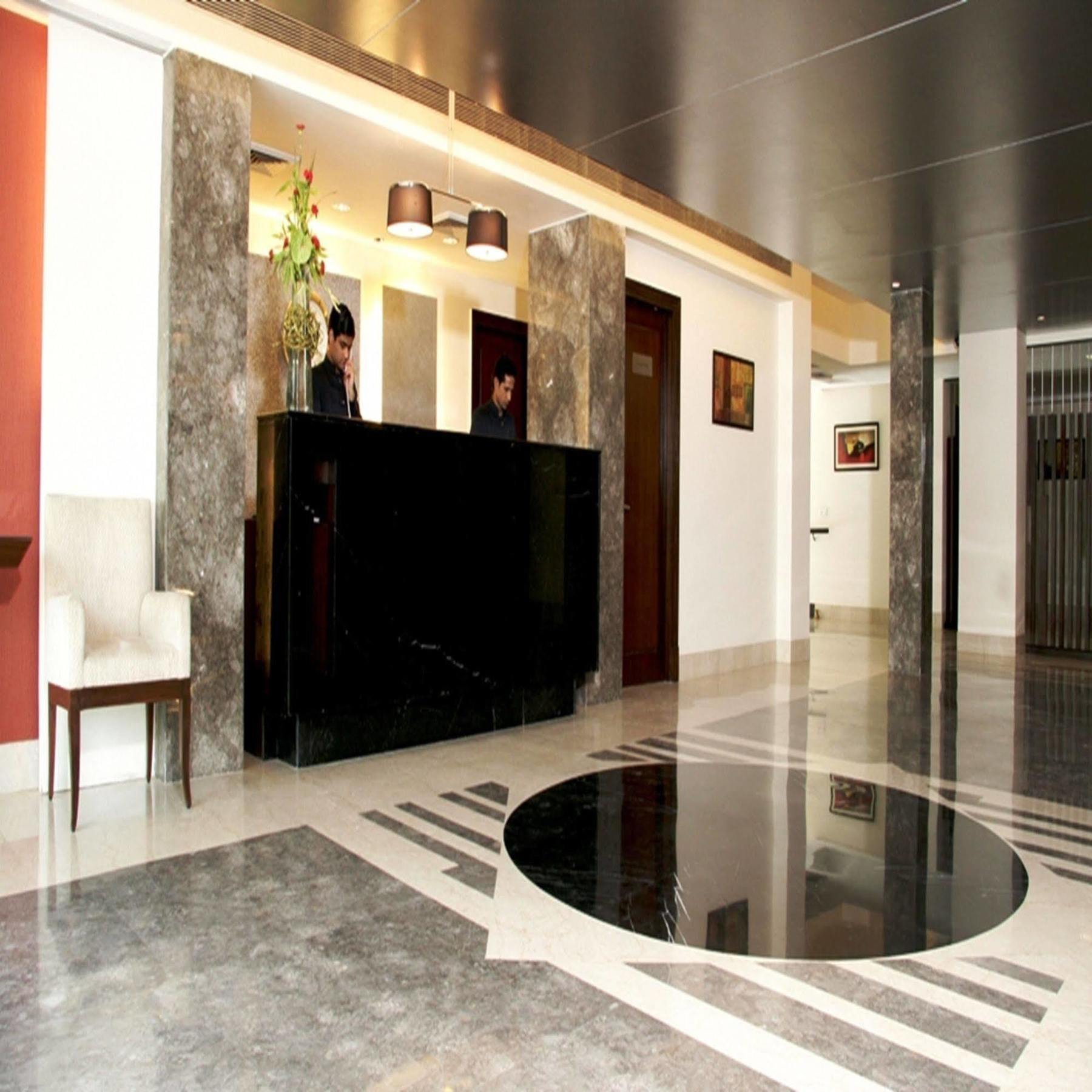 Muse Sarovar Portico Nehru Place Nuova Delhi Esterno foto