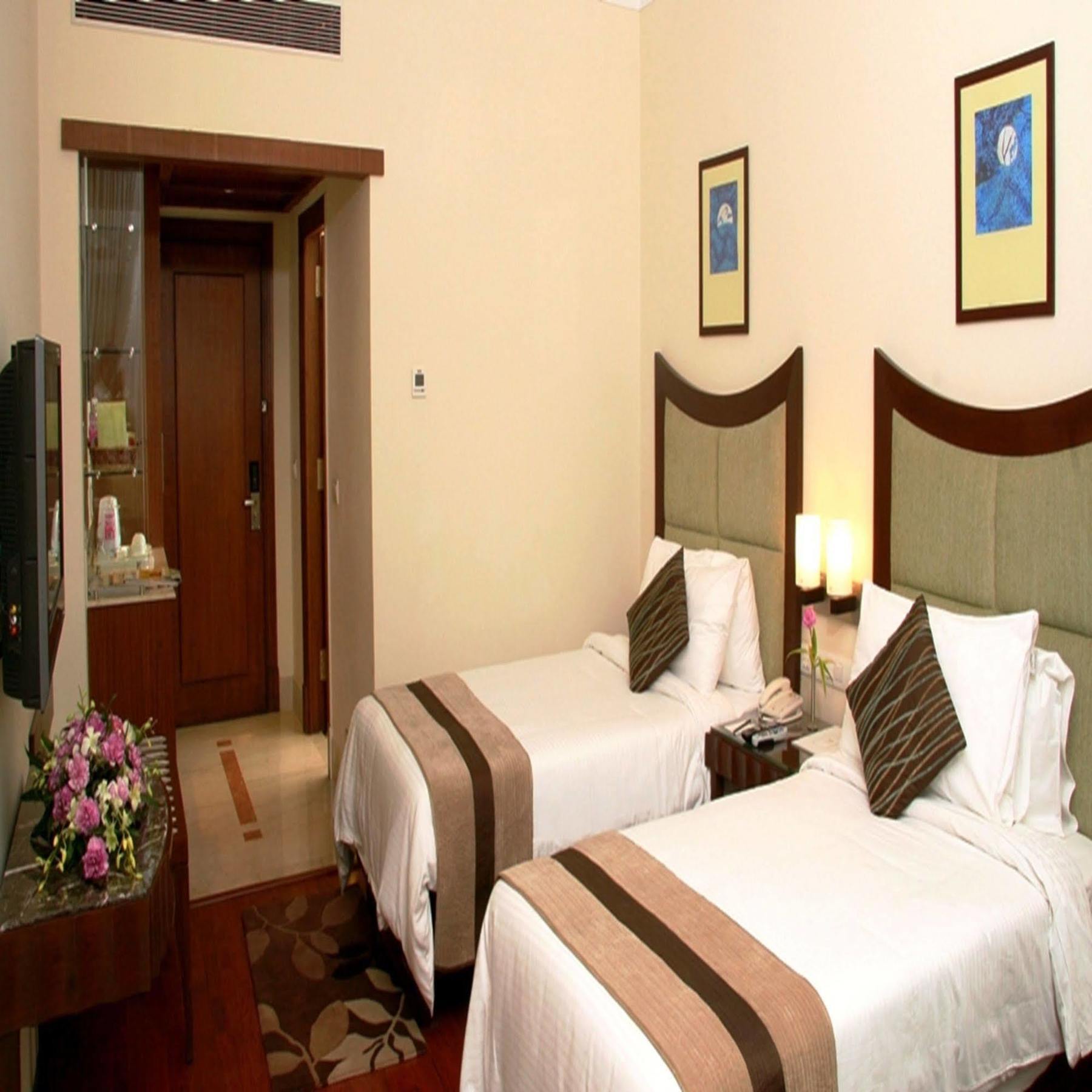 Muse Sarovar Portico Nehru Place Nuova Delhi Esterno foto